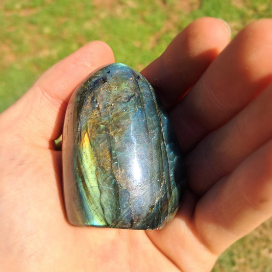 Labradorite standing free form