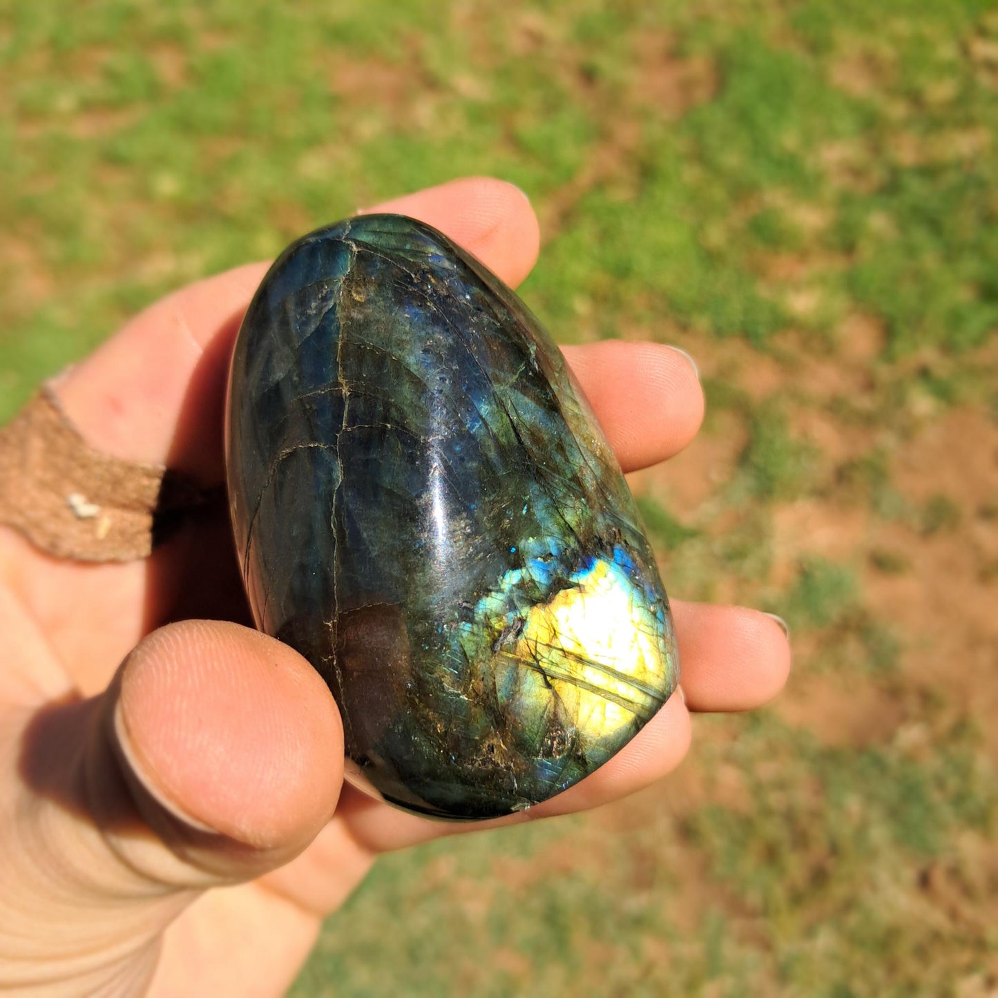 Labradorite standing free form